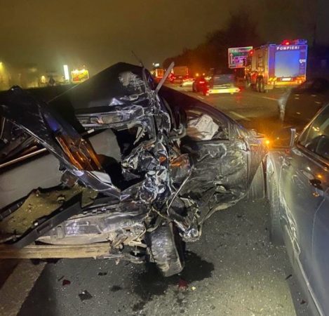 ACCIDENT RUTIER în care au fost implicate patru autoturisme și două