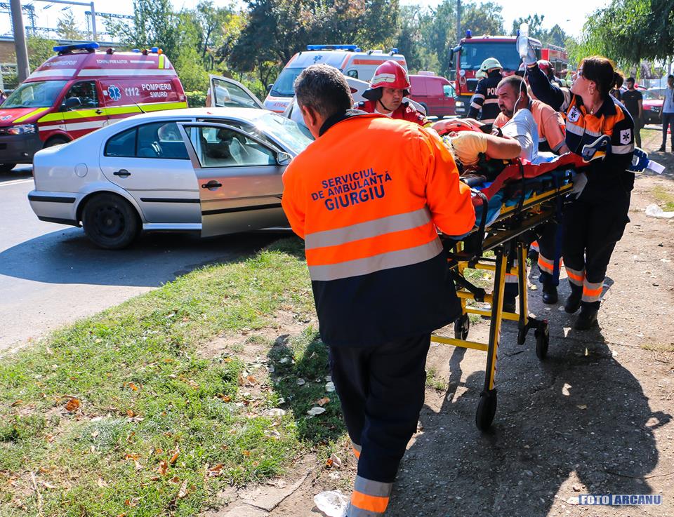 FOTO: Patru Victime, Dintre Care Una În Stare Critică, Într Un Accident